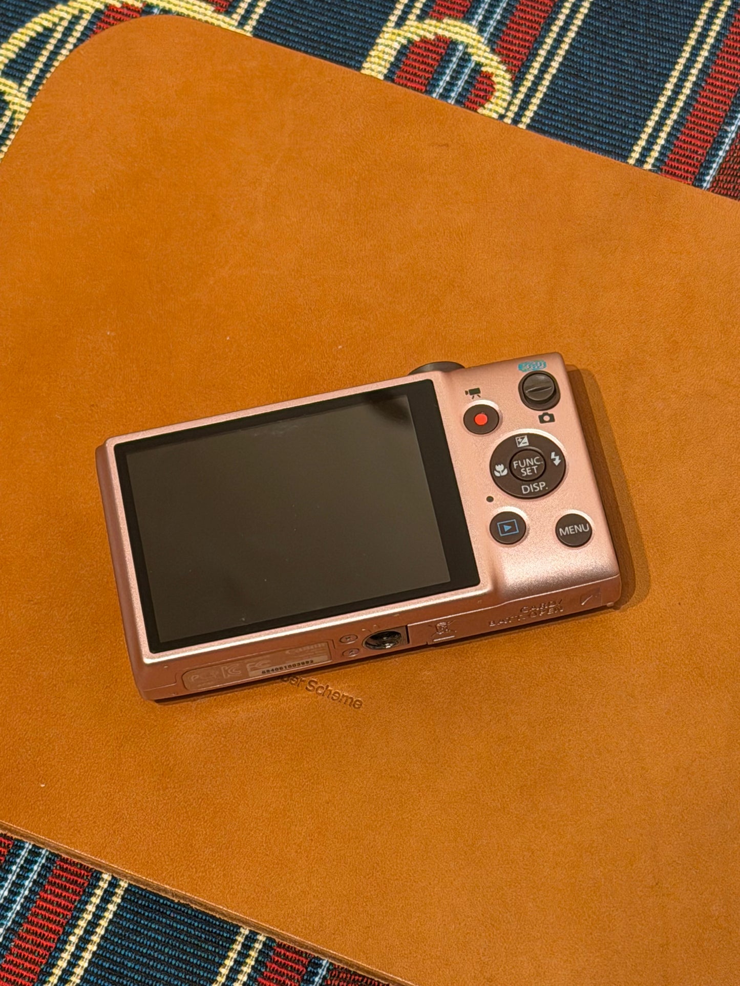 Canon PowerShot ELPH 115 IS / IXUS 132 16MP Pink