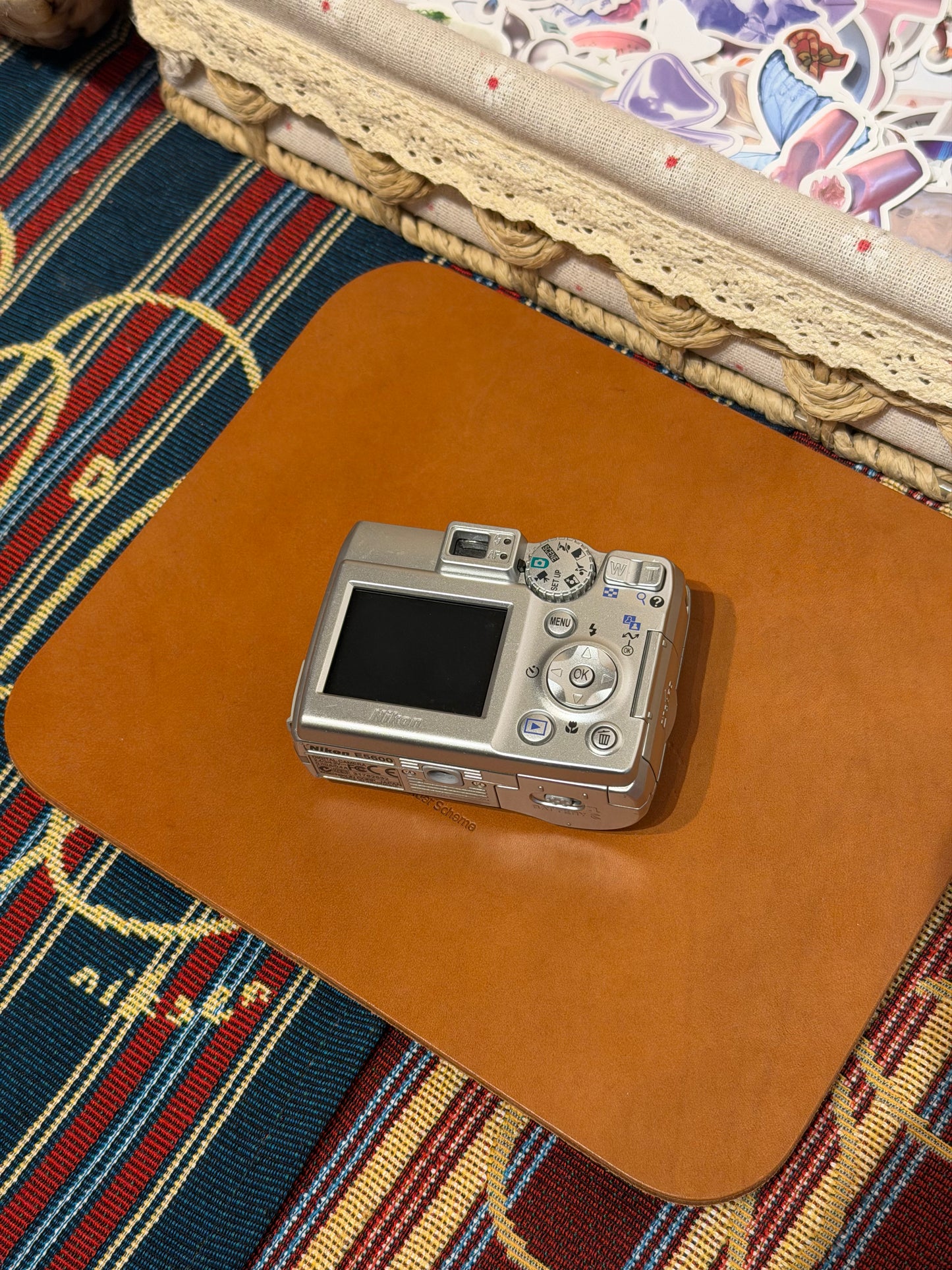Nikon Coolpix 5600 5.1MP