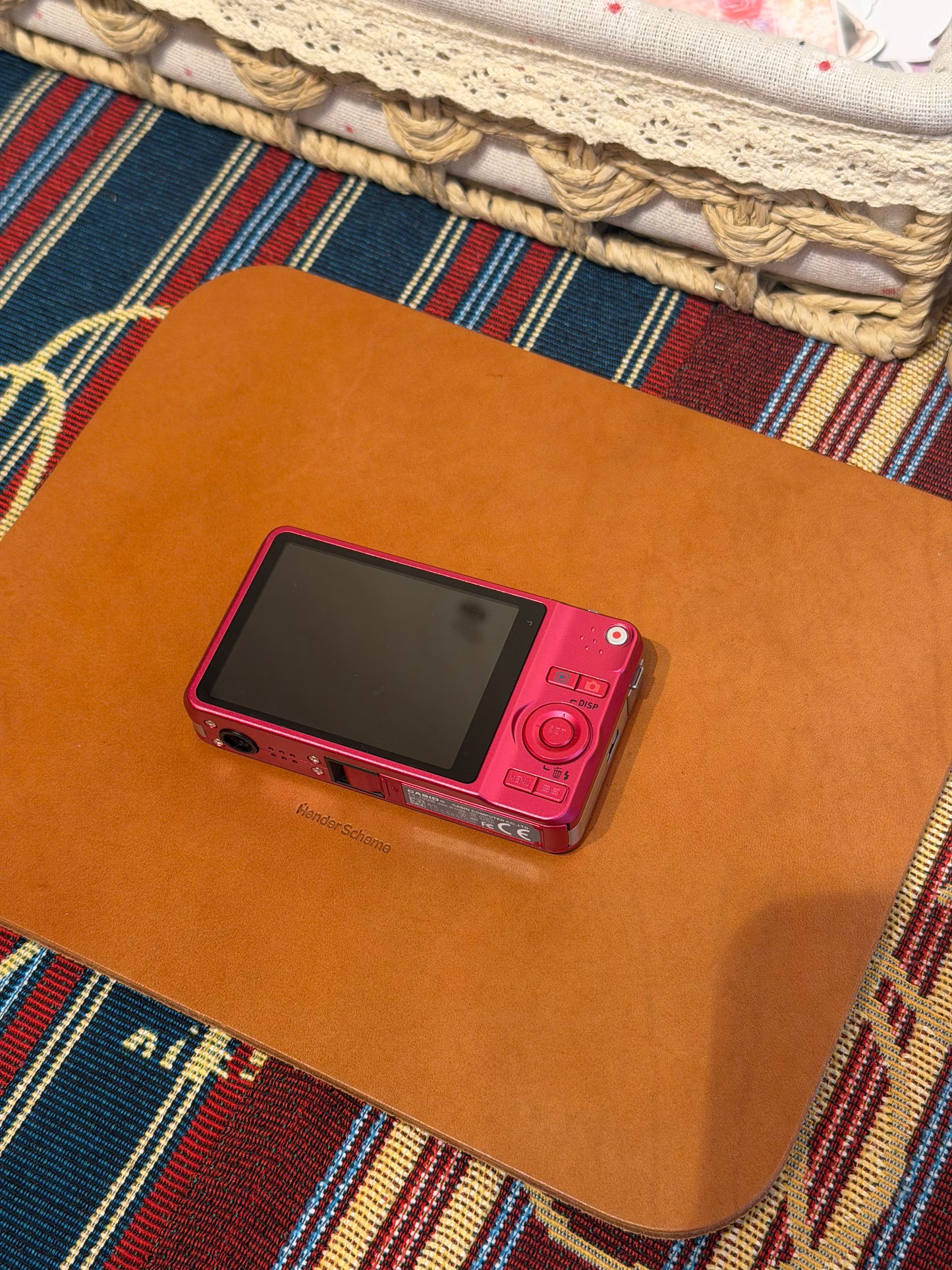 Casio Exilim EX-Z90 12.1MP Pink
