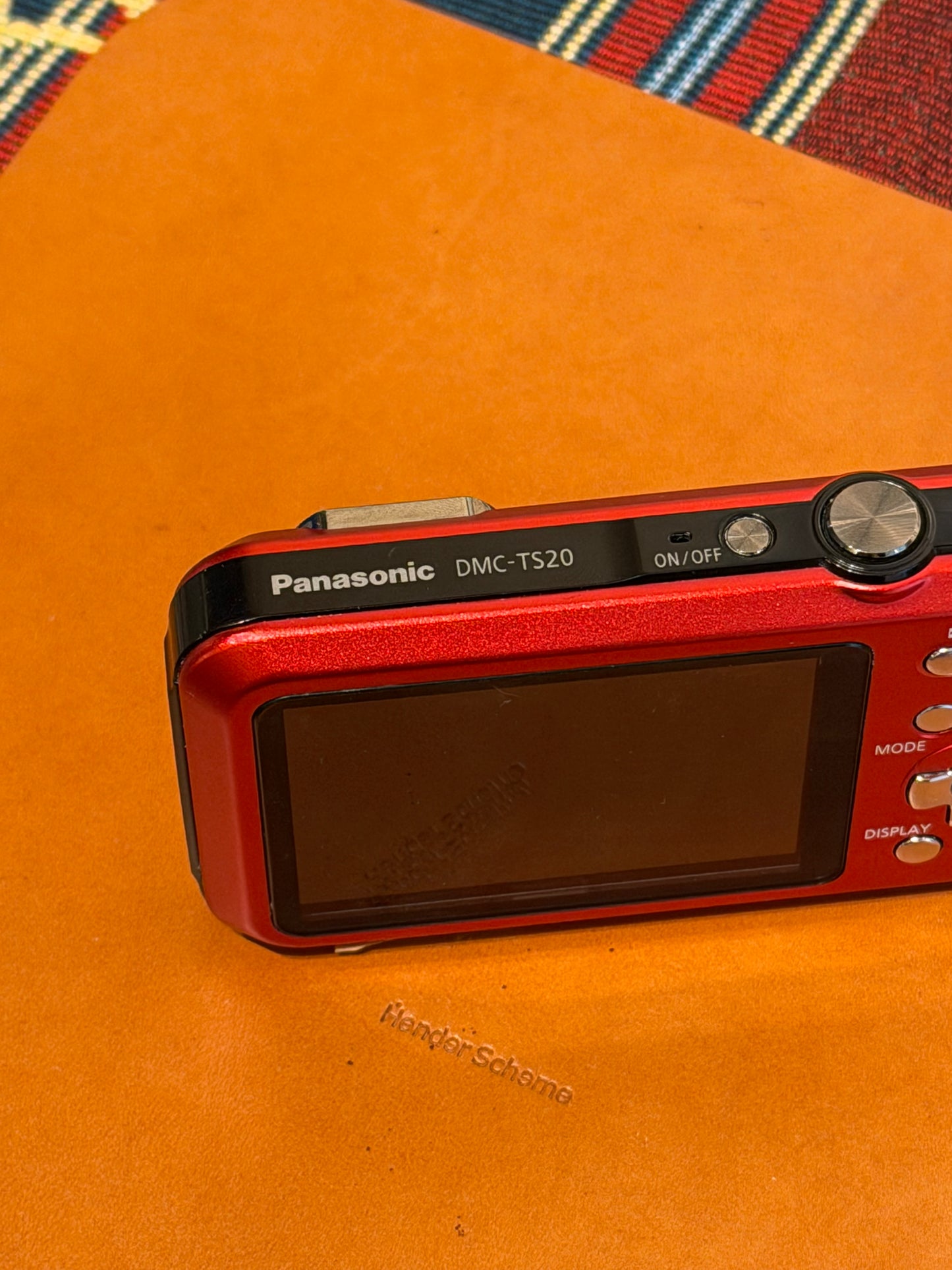 Panasonic Lumix DMC-TS20 / FT20 16.1MP Red