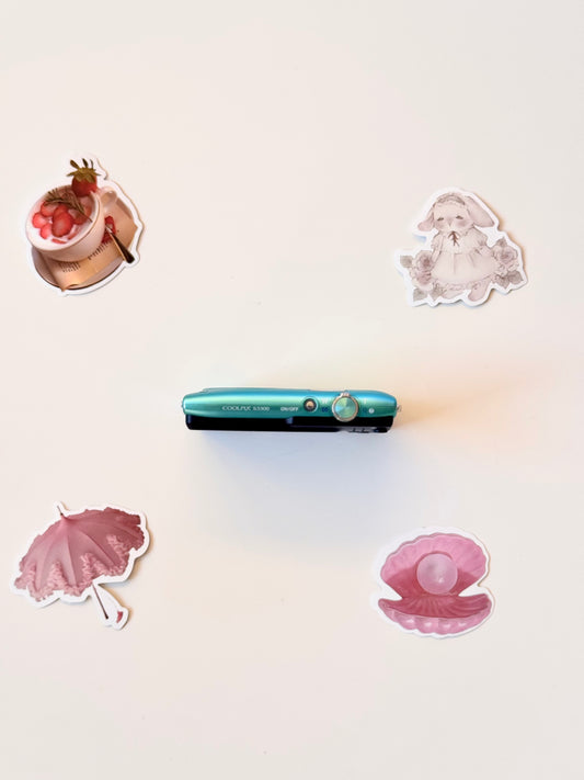 Nikon Coolpix S3300 16MP Digital Camera Green