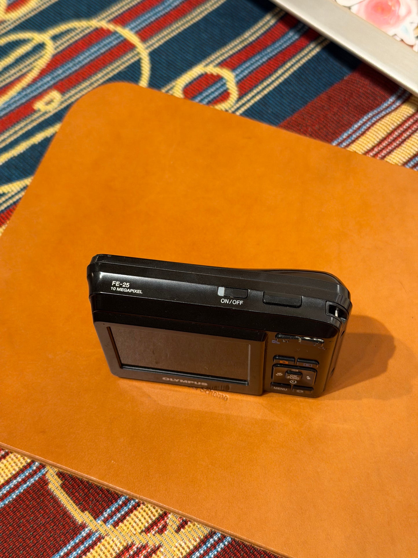 Olympus FE-25 10.0MP Black