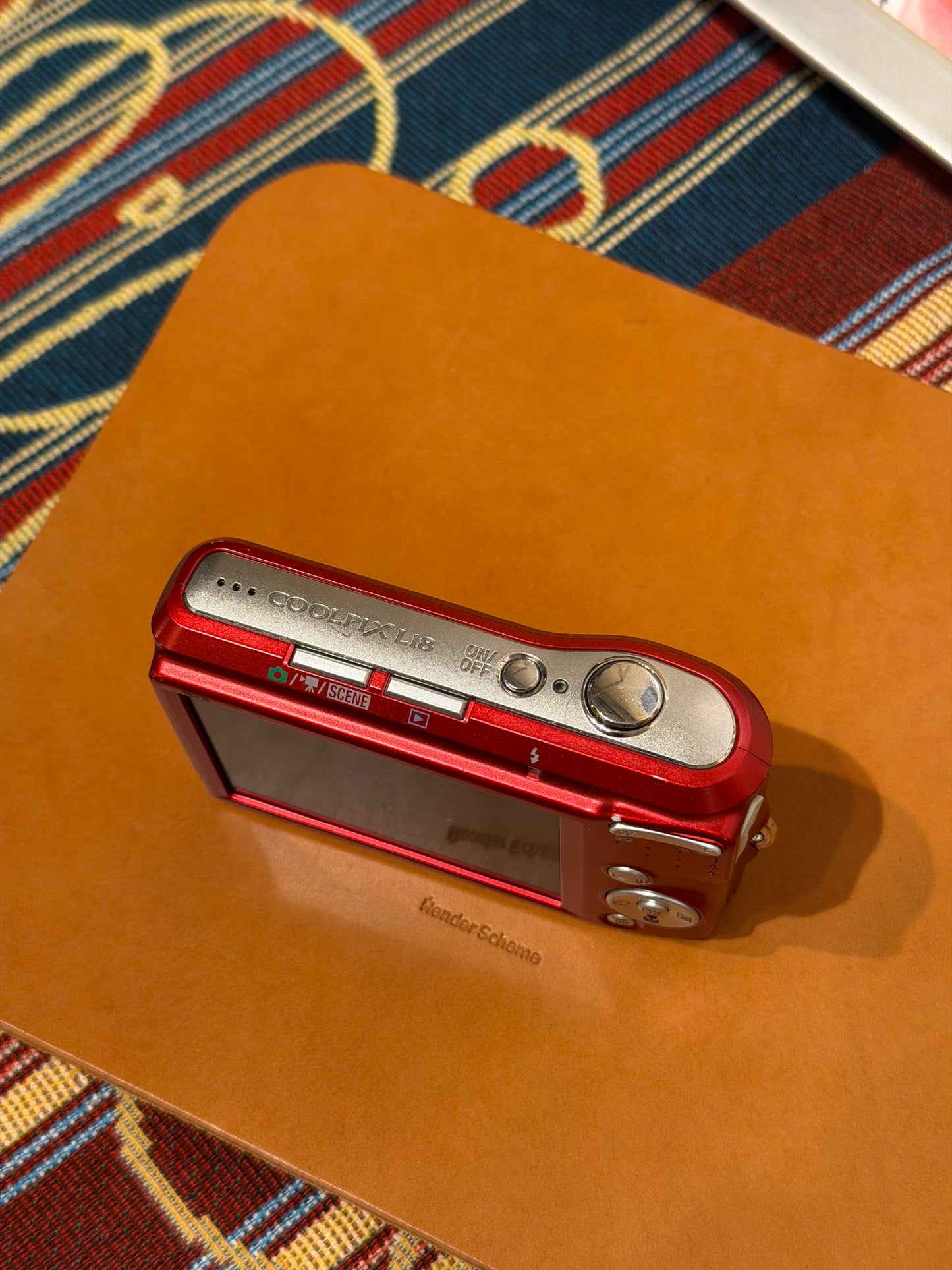 Nikon Coolpix L18 8.0MP Red