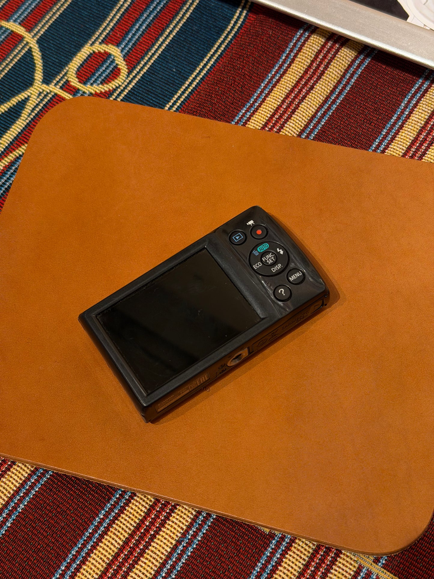 Canon PowerShot ELPH 160 / IXUS 155 20MP Black