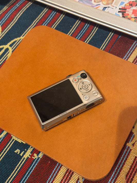 Canon PowerShot ELPH 300 HS / IXUS 220 HS 12.1MP Silver