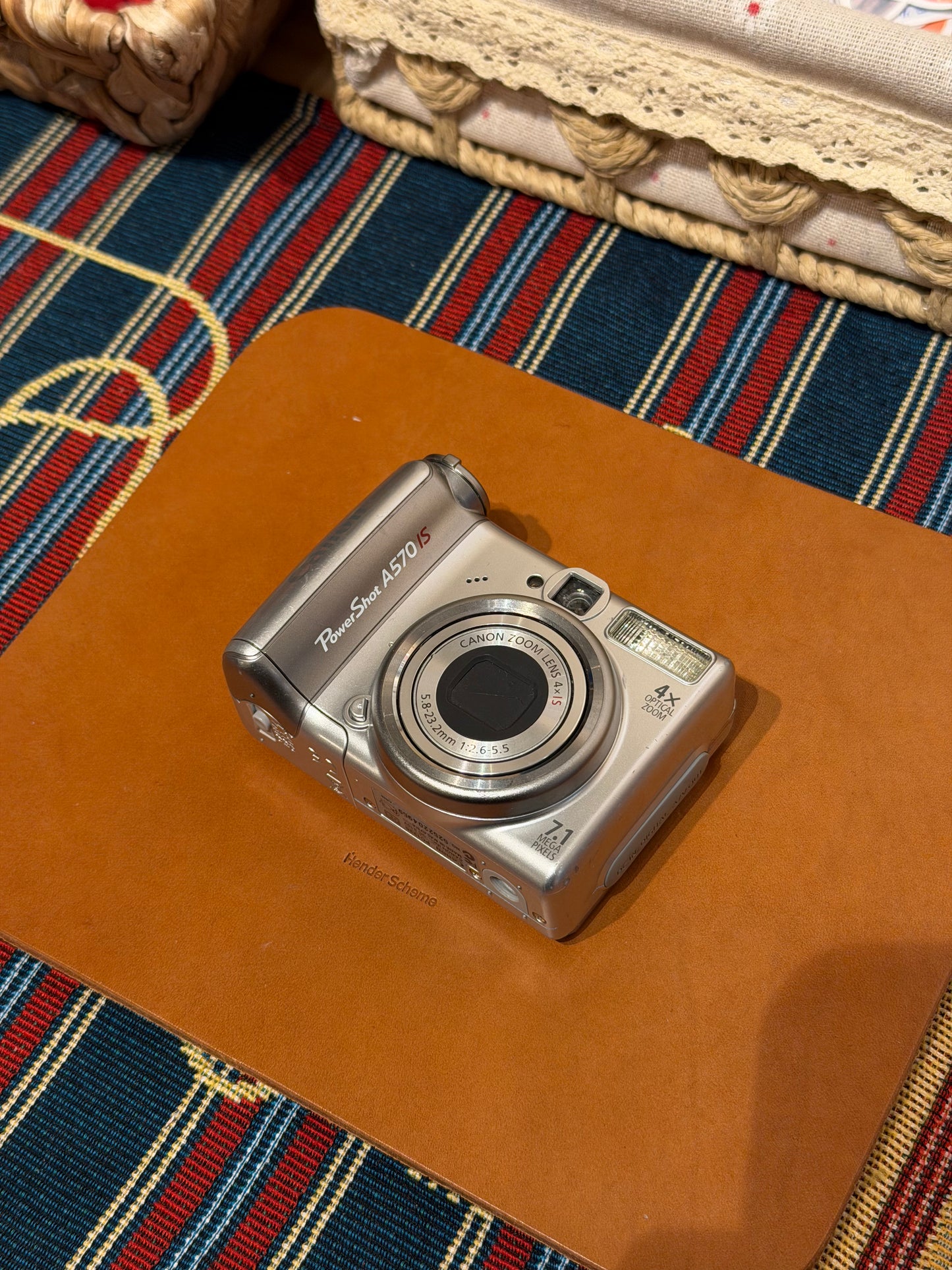 Canon PowerShot A570 IS 7.1MP Silver