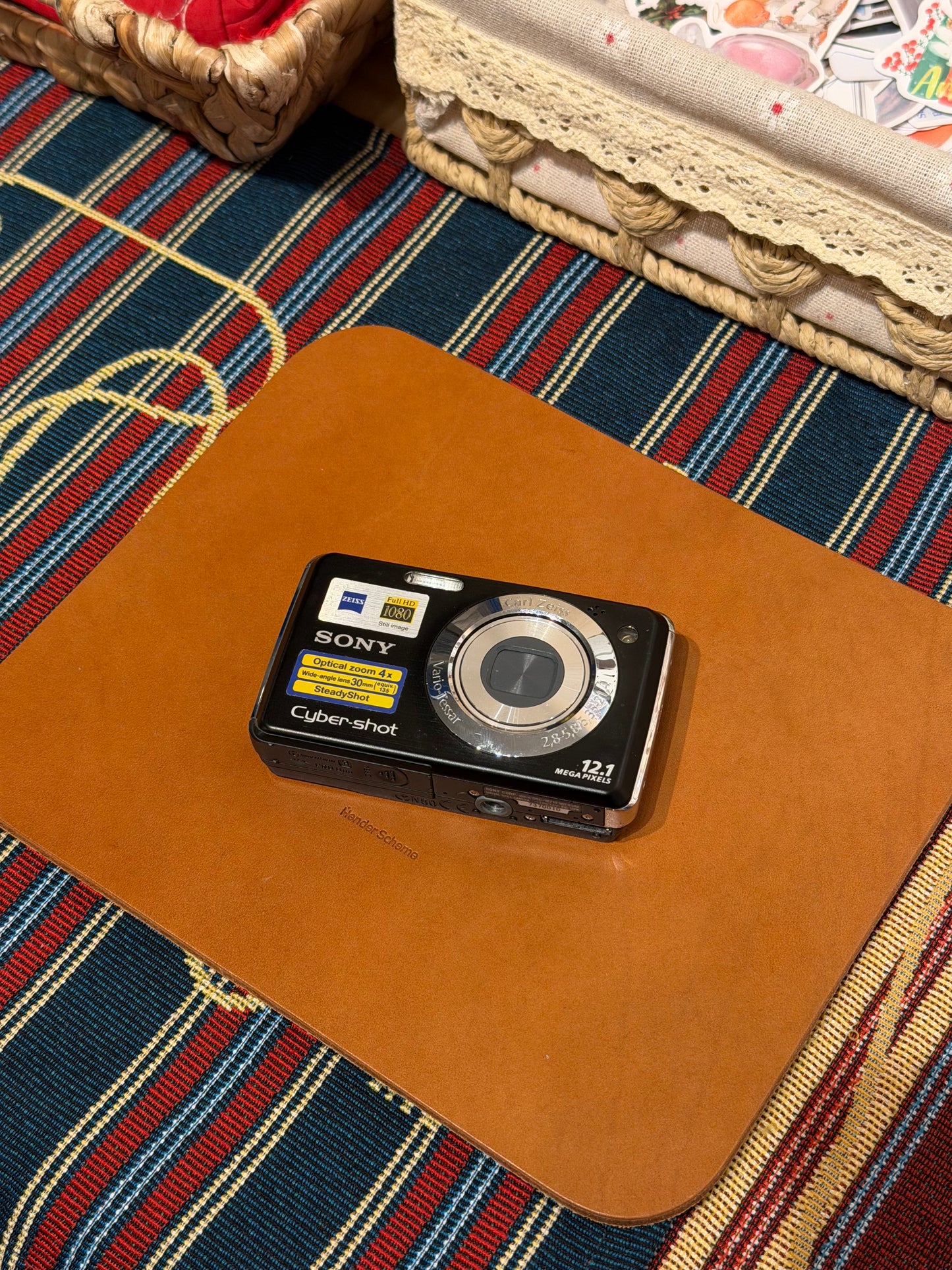 Sony Cyber‑shot DSC‑W210 12.1MP Black