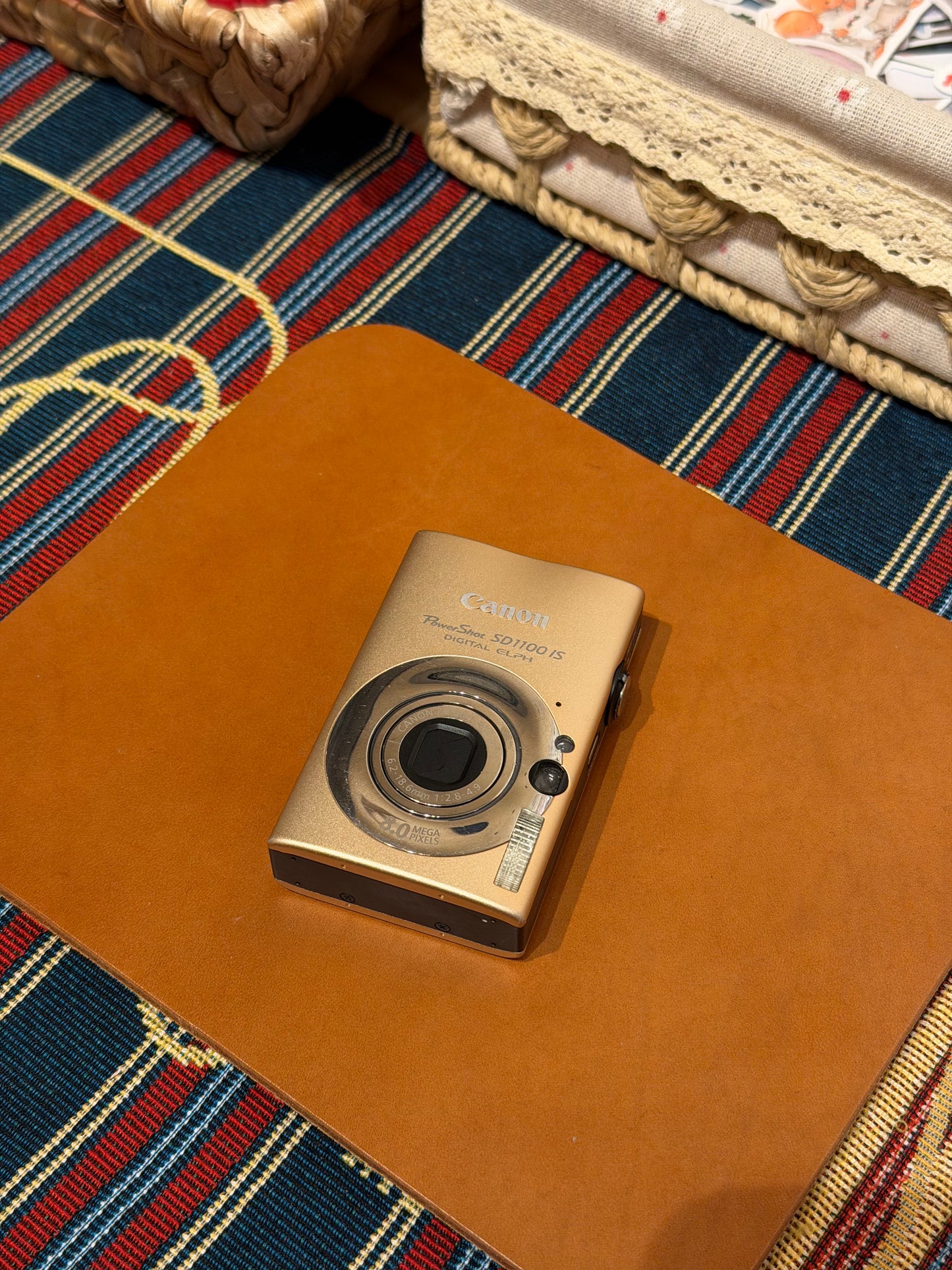 Canon PowerShot SD1100 IS / IXUS 80 IS 8MP Gold