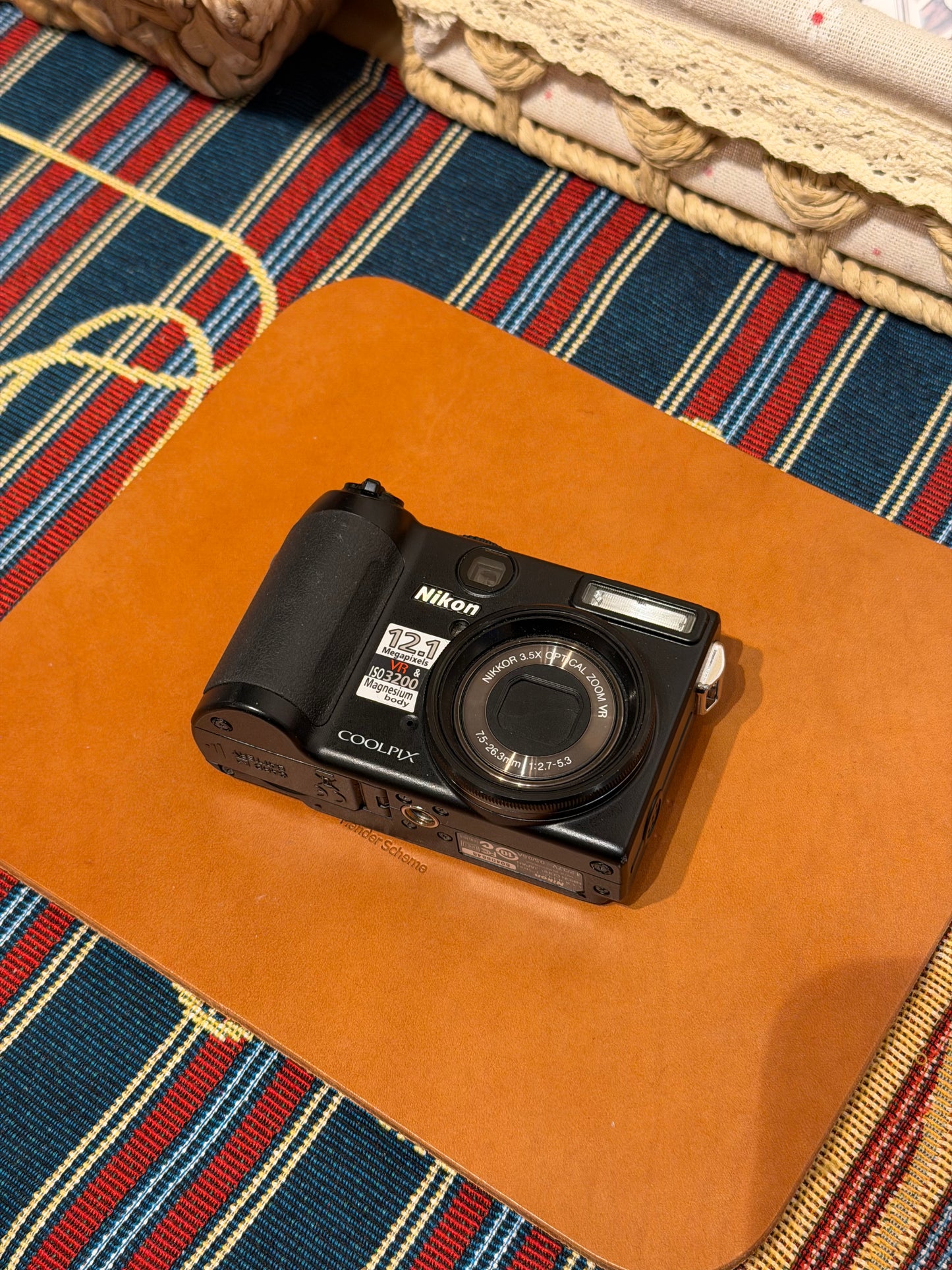 Nikon Coolpix P5100 12.1MP Black