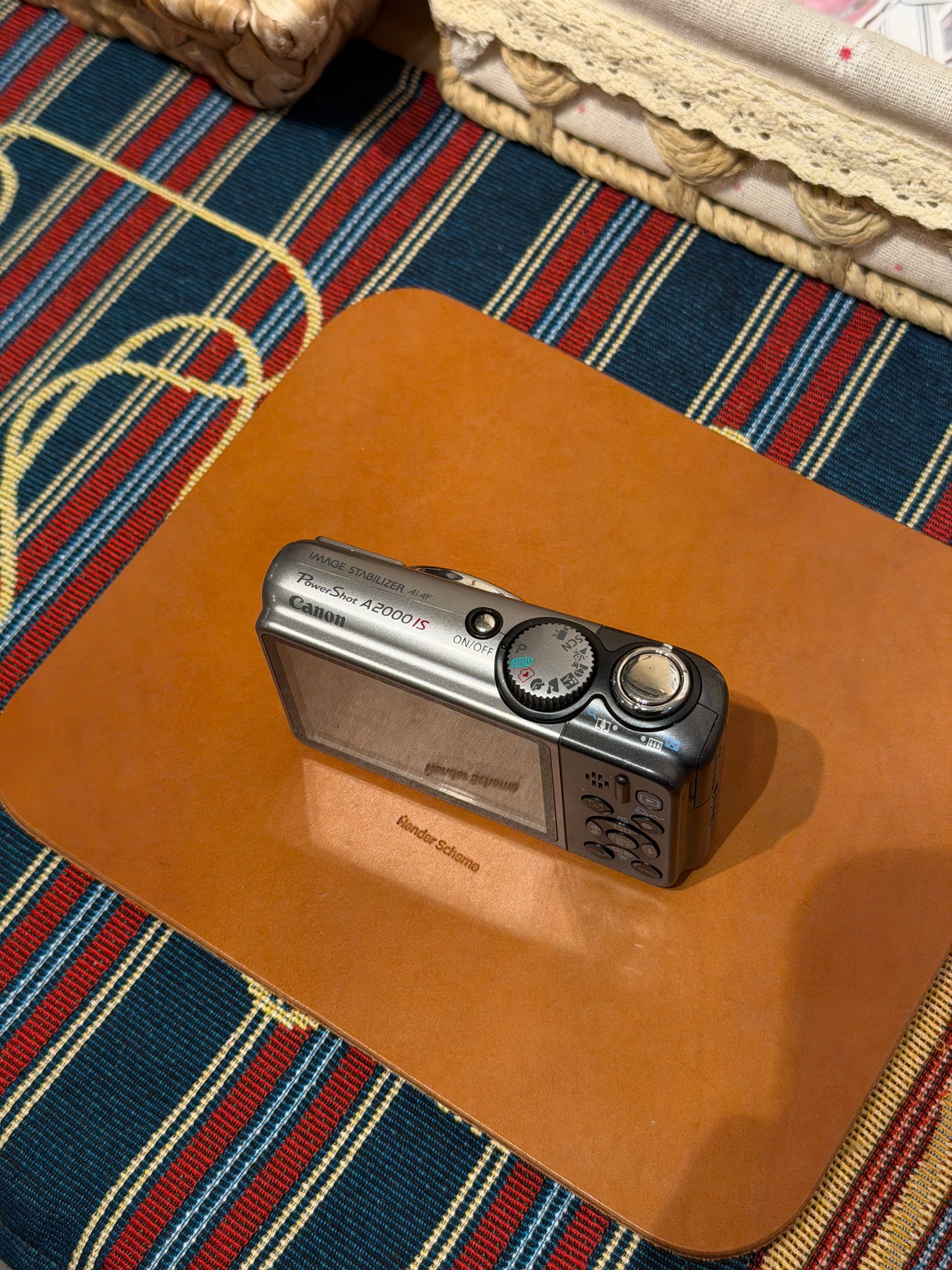 Canon PowerShot A2000 IS 10MP Gray