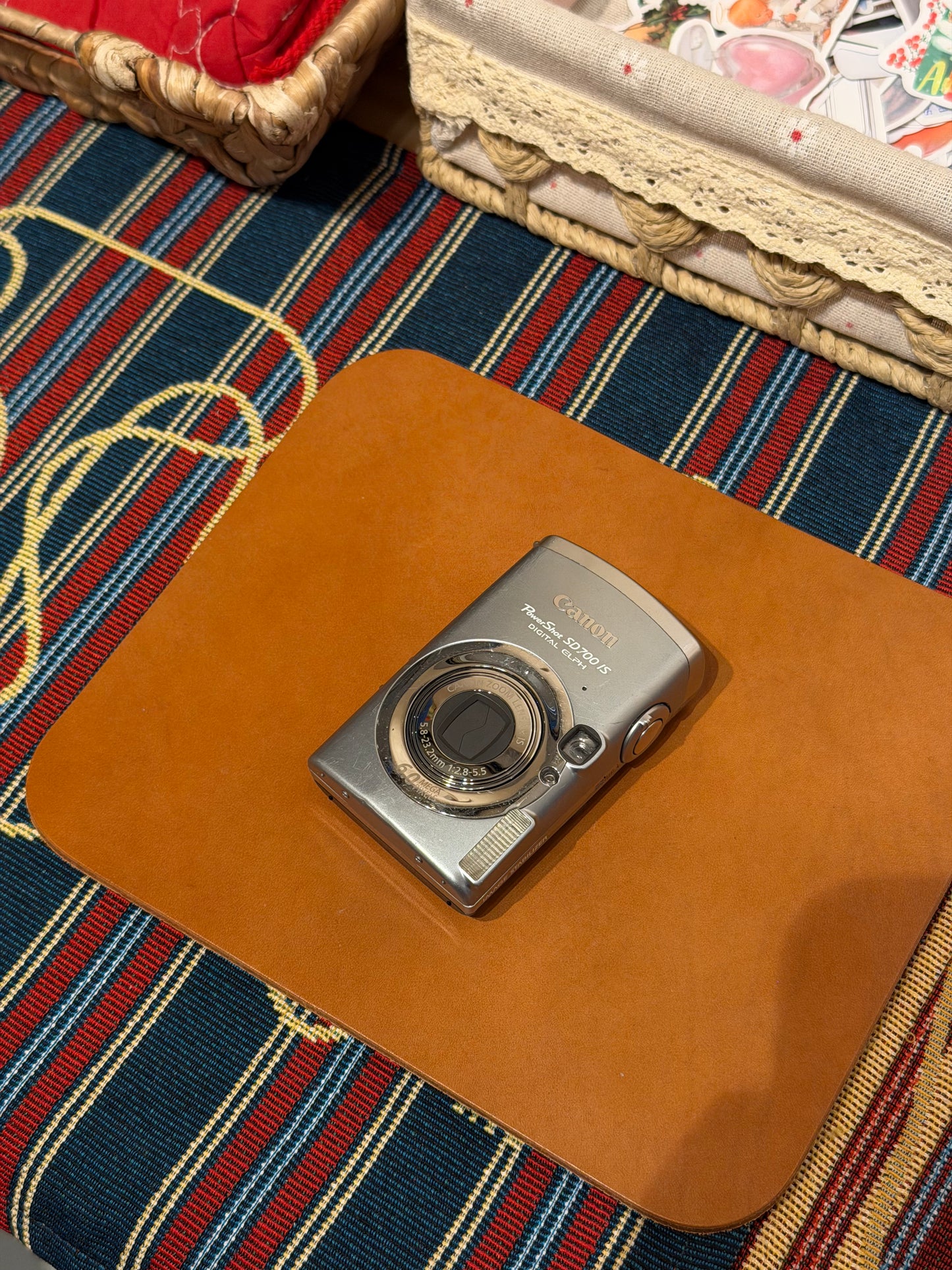 Canon SD700 IS / IXUS 700 6MP Silver