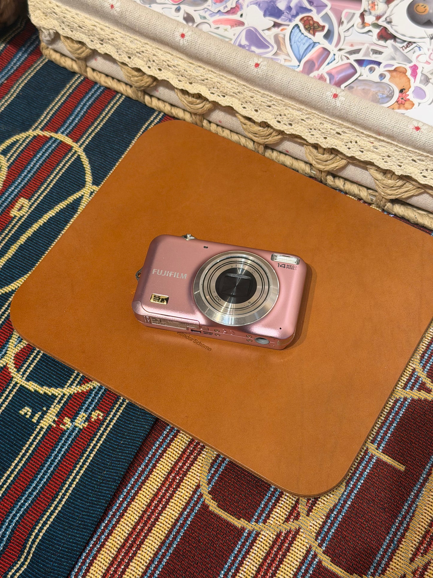 Fujifilm FinePix JX250 14MP Pink
