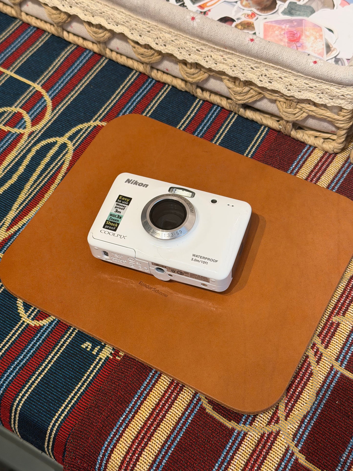 Nikon Coolpix S30 10.1MP White