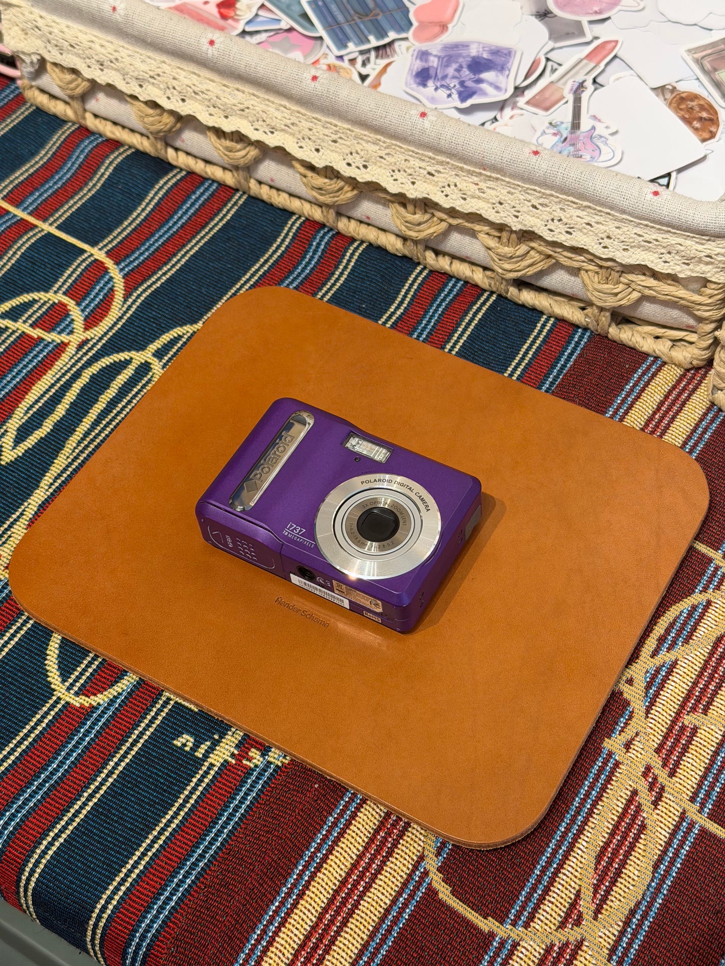 Polaroid i737 7MP Purple