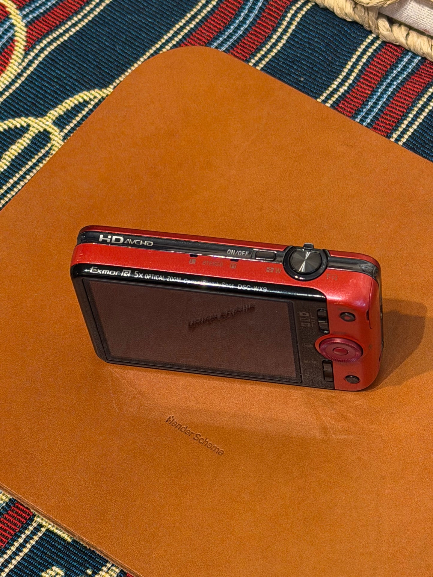 Sony Cyber-shot DSC-WX9 16.2MP Red