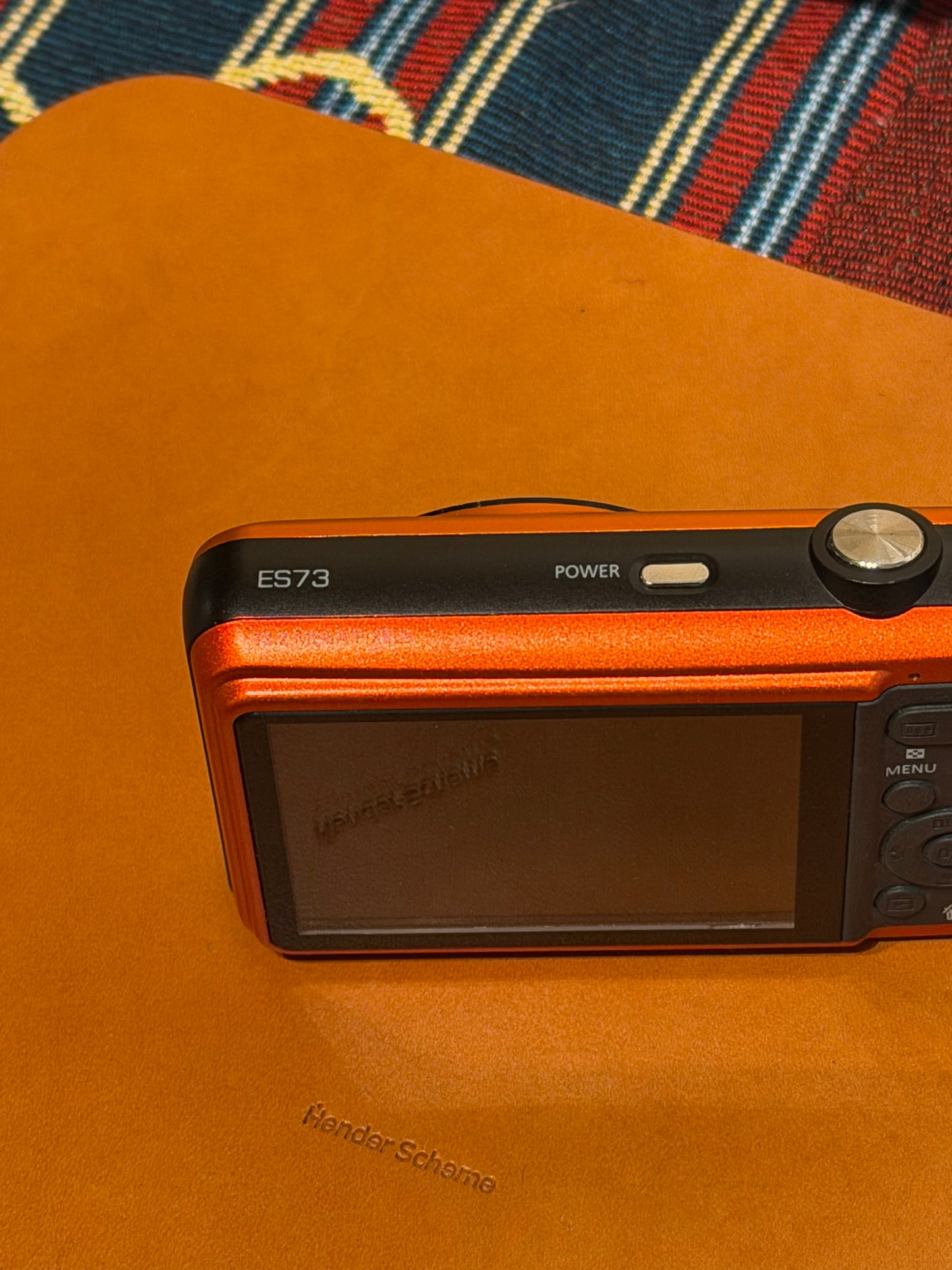 Samsung ES73 12.2MP Orange
