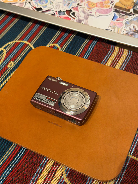 Nikon Coolpix S220 10MP Purple