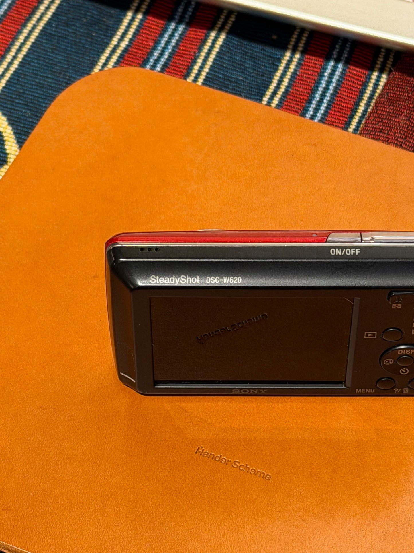 Sony Cyber-shot DSC-W620 14.1MP Red