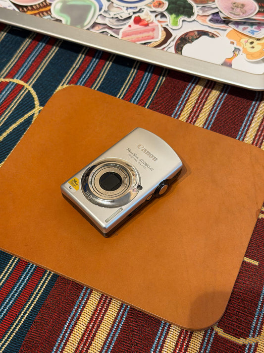 Canon PowerShot SD880 IS / Digital IXUS 870 IS 10MP Silver