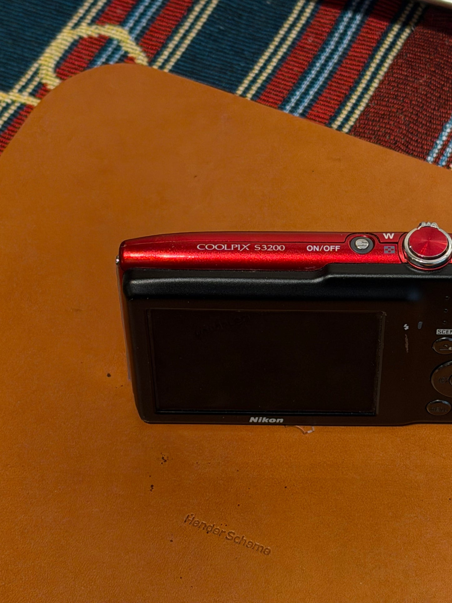 Nikon Coolpix S3200 16MP Red