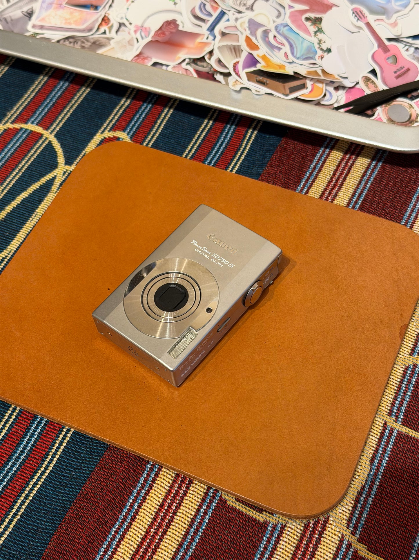 Canon PowerShot SD790 IS (Digital ELPH / IXUS 90 IS) 10MP Silver