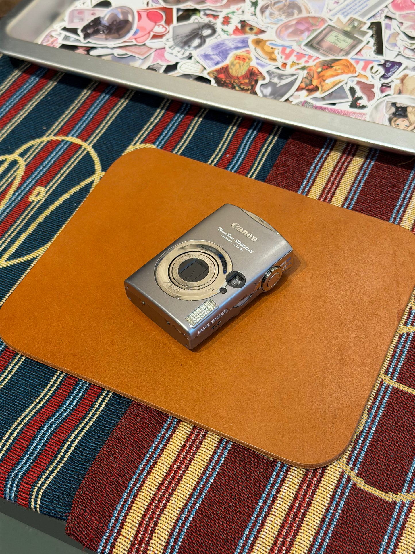 Canon PowerShot SD800 IS (Digital ELPH / IXUS 850 IS) 7.1MP Silver