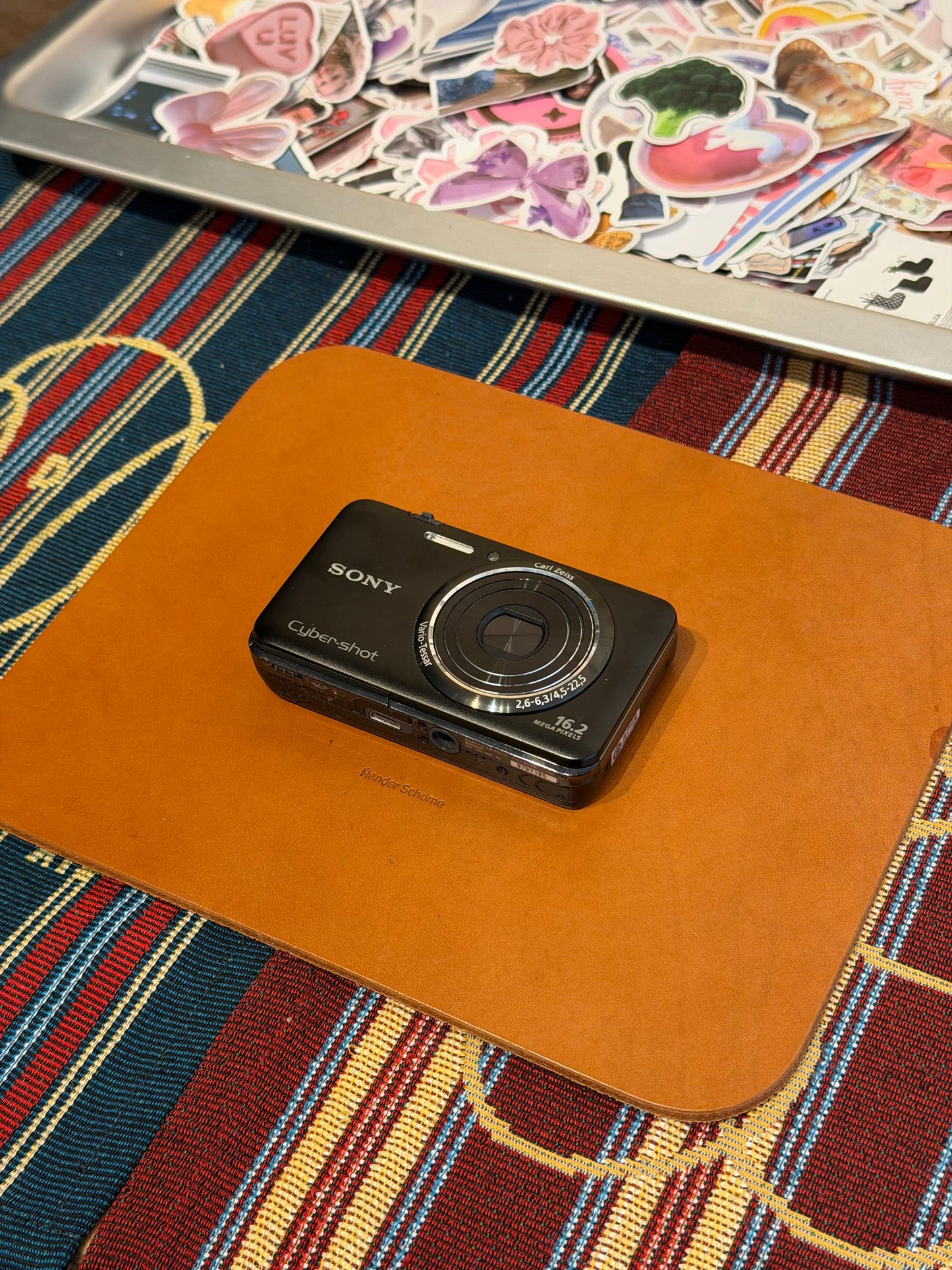Sony Cyber-shot DSC-WX9 16.2MP Black