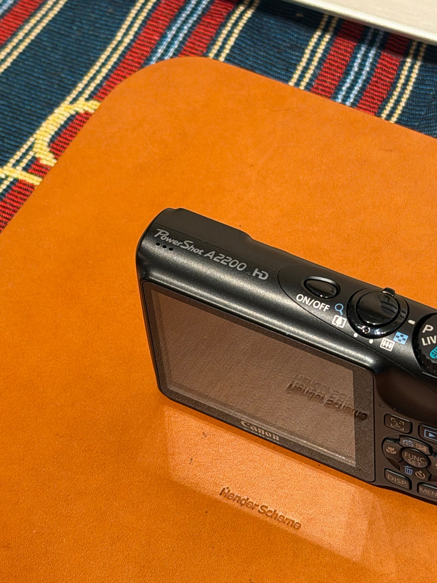 Canon PowerShot A2200 14.1MP Black