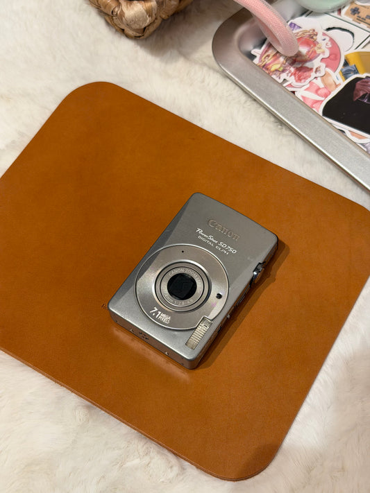 Canon PowerShot SD750 7.1MP Silver