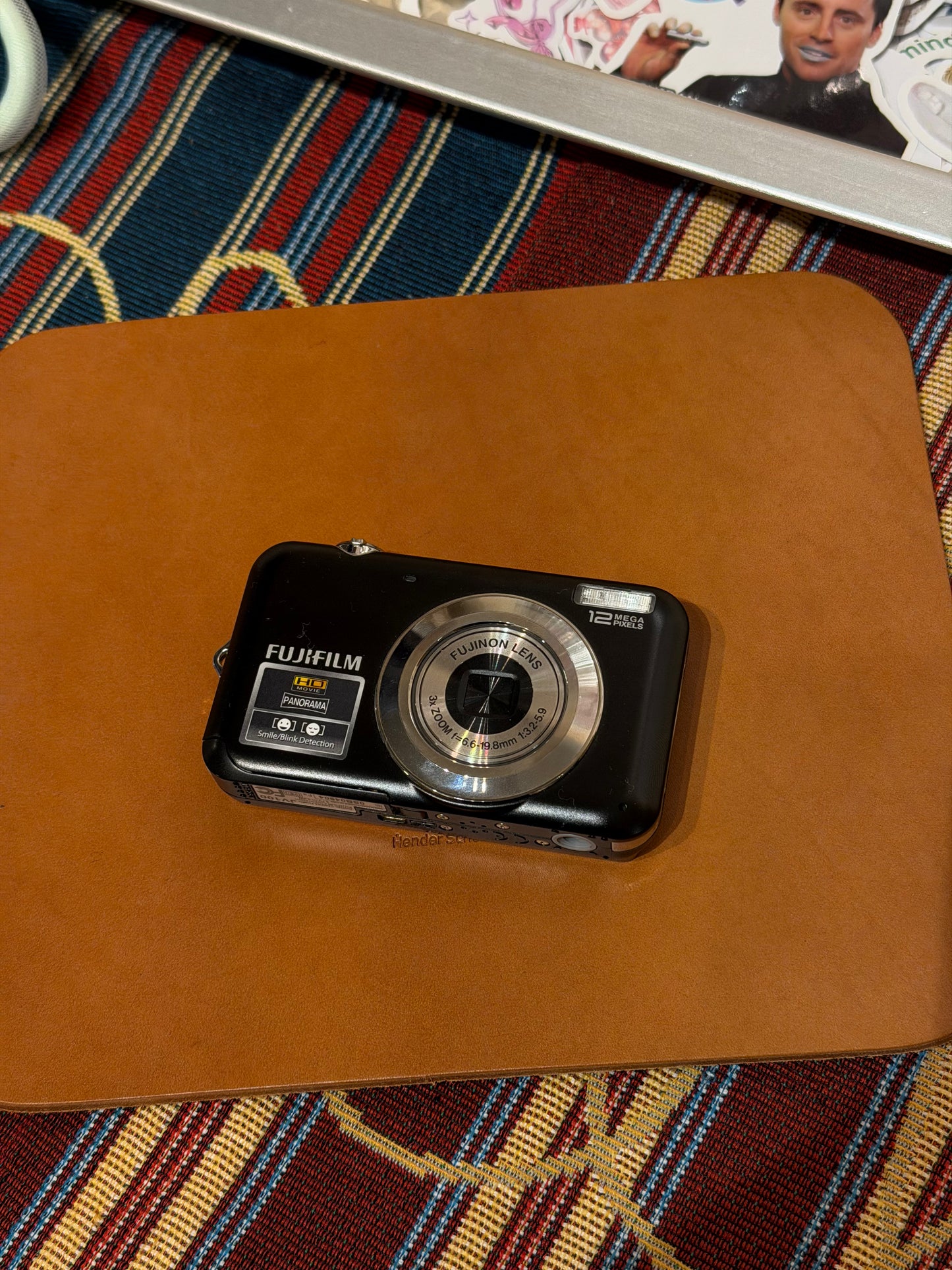 Fujifilm FinePix JV100 12MP Black