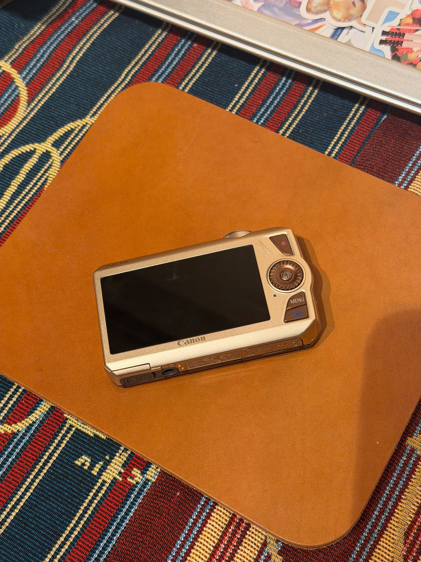 Canon PowerShot SD4500 / IXUS 950 IS 12.1MP Brown